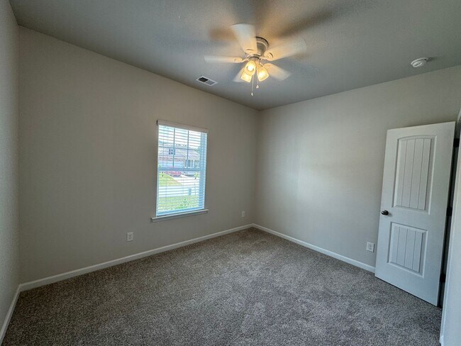 Building Photo - Nice 3/2 house in West Rome- $1,995