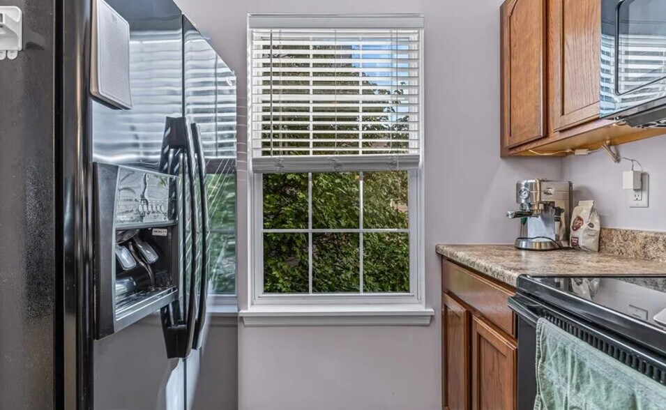 Building Photo - 9740 Bexley Station Dr