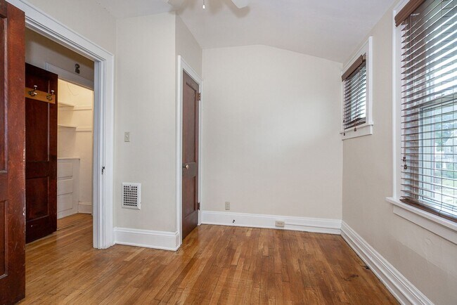 Building Photo - 3300 Dellwood Rd