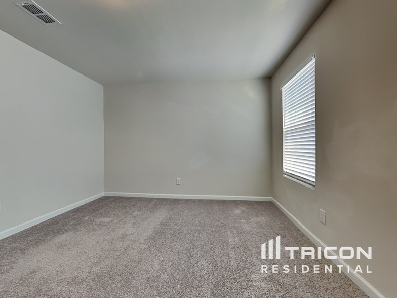 Building Photo - 357 Indian River Dr