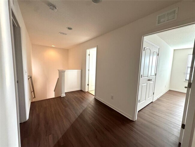 Building Photo - 5673 Elsinore Way