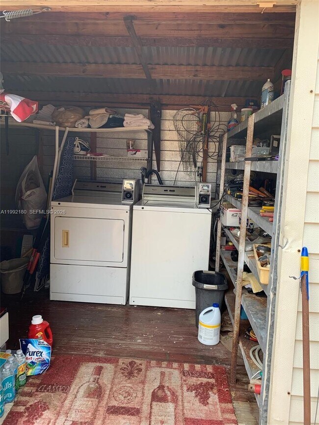 Building Photo - 1916 Coolidge St