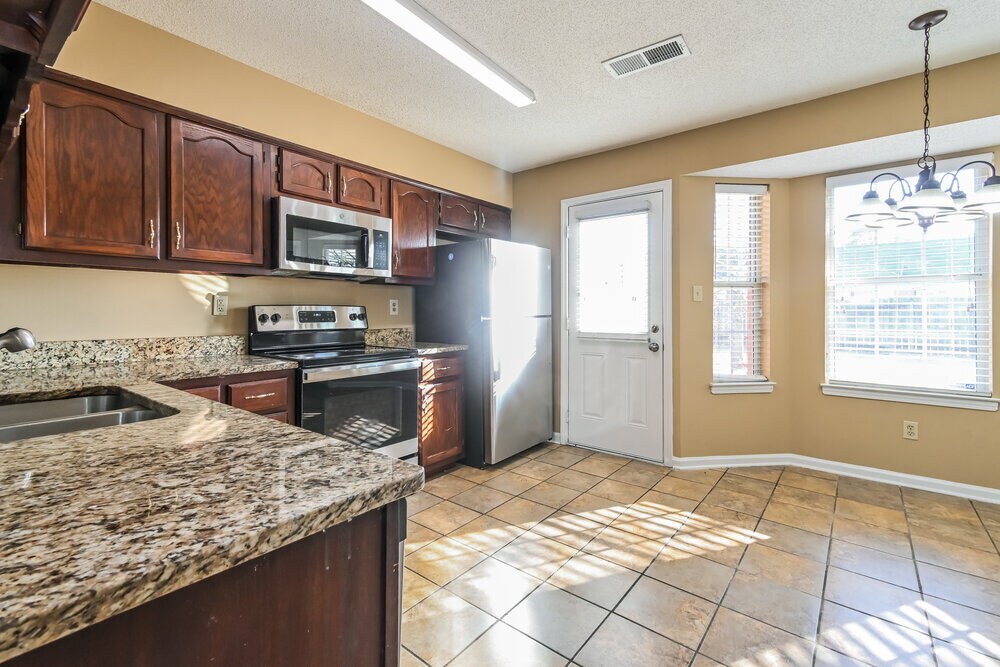 Building Photo - 2901 Connor Reed Dr