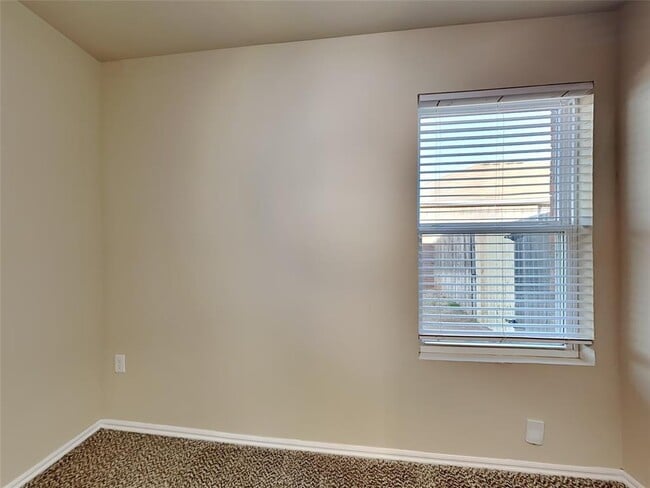 Building Photo - 13108 Bridgewater Ct