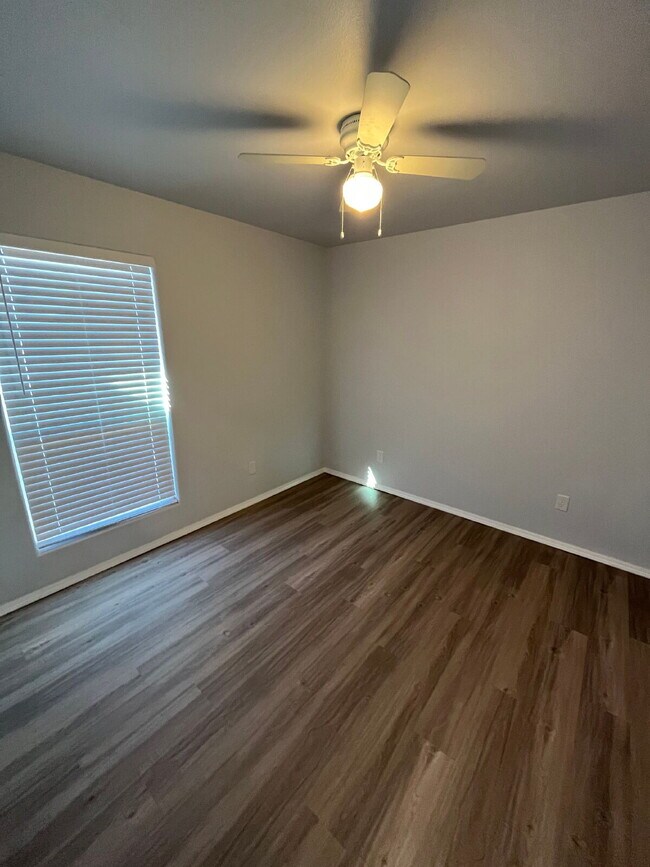 Building Photo - Cute Duplex in North Lubbock
