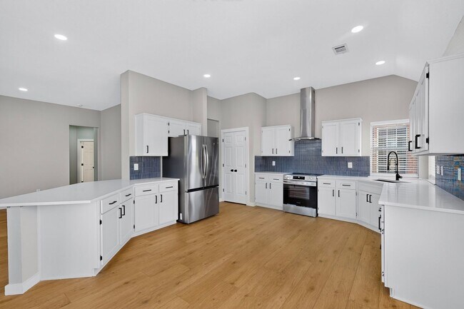 Building Photo - 7314 Gillon Dr