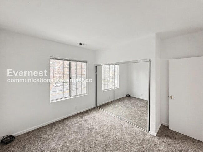 Building Photo - 1424 Market St