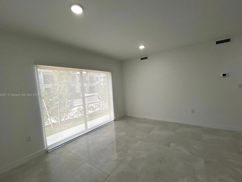 Building Photo - 14560 SW 261st Ter