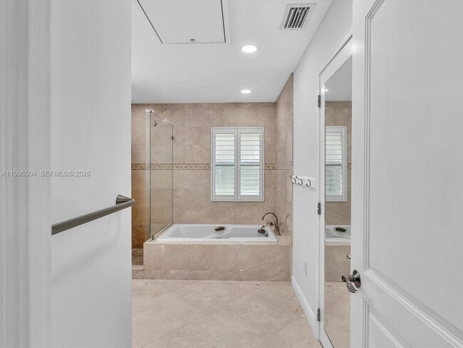 Building Photo - 6920 SW 182nd Way