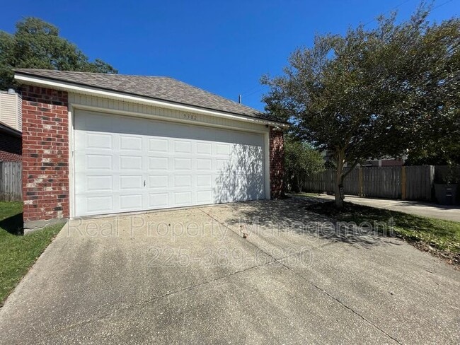 Building Photo - 9382 Pecan Tree Dr