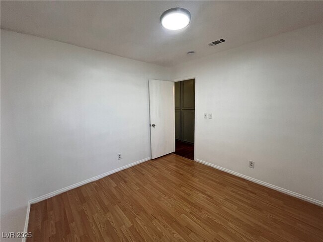 Building Photo - 2908 Gentilly Ln