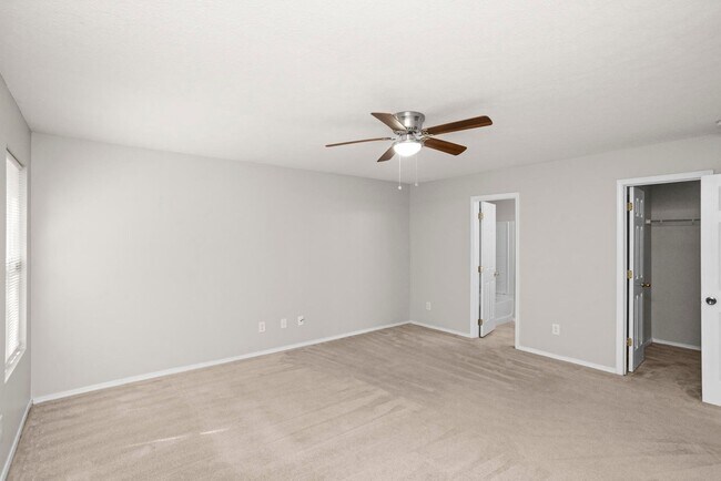 Building Photo - 5248 Sunsail Dr