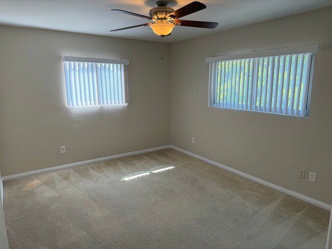 Building Photo - 1514 Chalcedony-