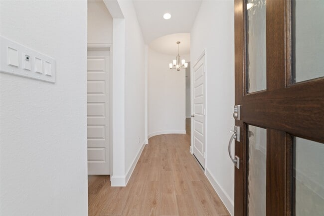 Building Photo - 31019 Star Gazer Rd