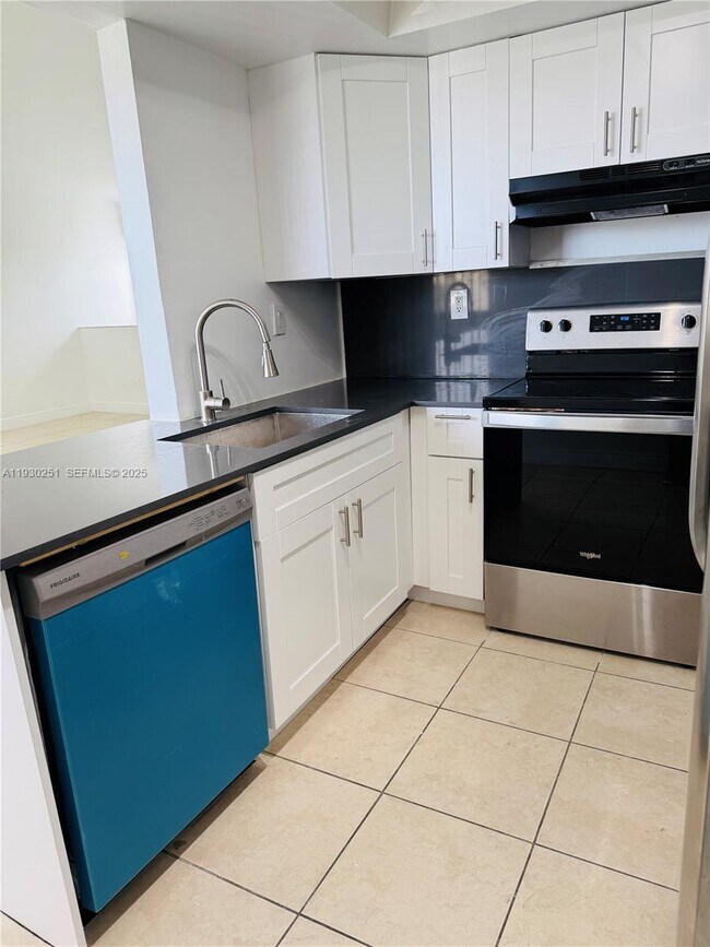 Building Photo - 10296 NW 9th St Cir