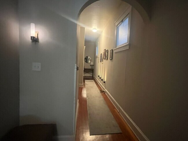 Building Photo - 2509 Hanover Ave