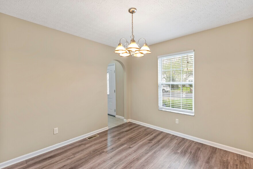 Building Photo - 537 Ablemarle Cir