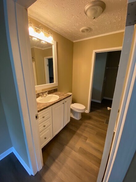 Master Bath - 1224 Montlake Rd