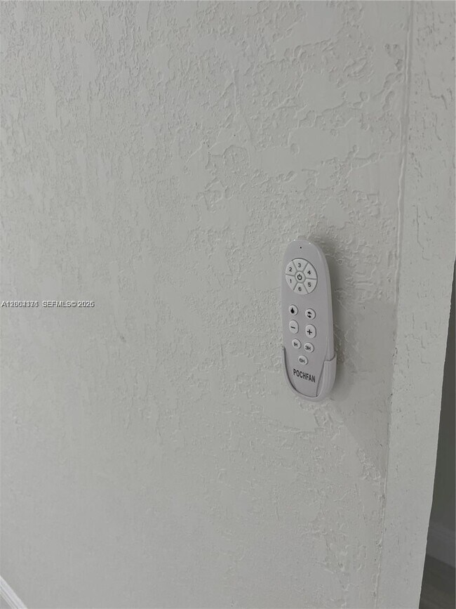 Building Photo - 8011 NW 44th Ct