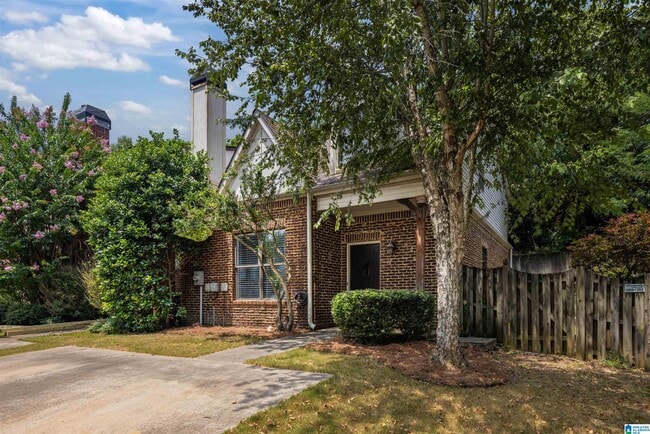 Primary Photo - 2250 Ridgemont Dr