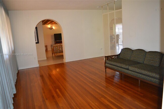 Building Photo - 7855 SW 17th Terrace