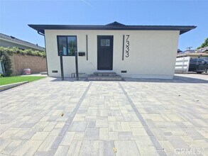 Building Photo - 7331 Vanalden Ave