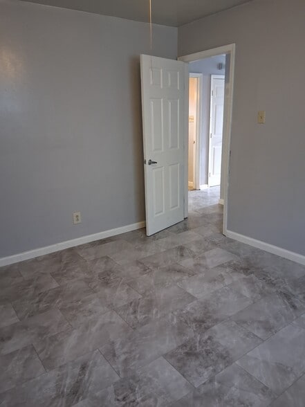 Building Photo - 8020 Haney Dr