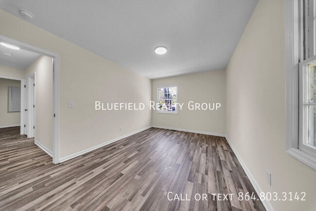 Building Photo - 130 Harmony Dr