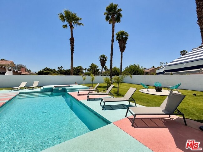 Building Photo - 68725 Tachevah Dr