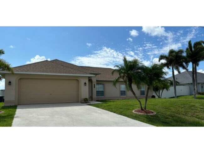 Building Photo - Beautiful 4 Bedroom 2 Bath Home! Available...