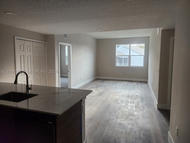 Building Photo - 4424 S Texas Ave