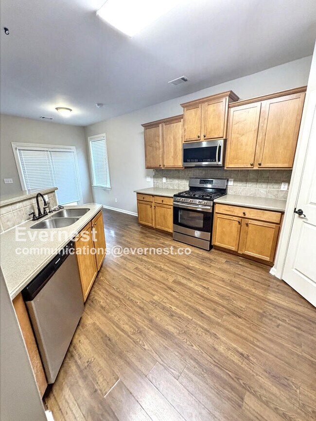 Primary Photo - 364 Southgate Dr