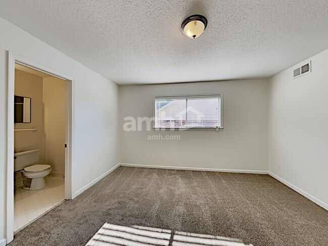 Building Photo - 5655 North Street