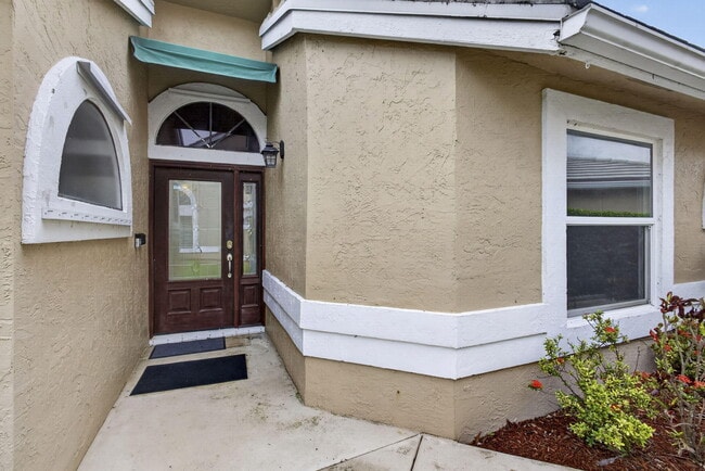 Building Photo - 6064 Beaconwood Rd