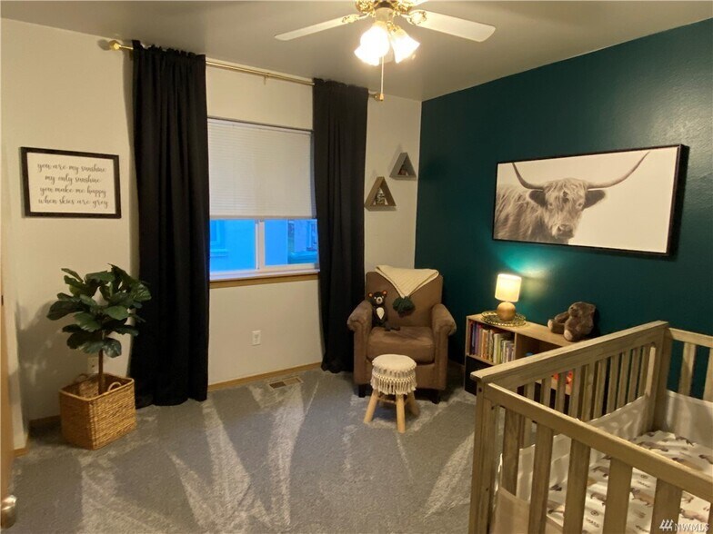 Bedroom 3 Staged - 328 S Dunham Ave