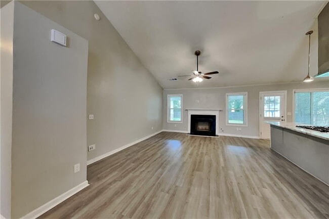 Building Photo - 111 Meadowview Ln