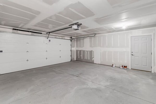 Building Photo - Beautiful 4-Bedroom Rental with Modern Upgrades and RV Parking!