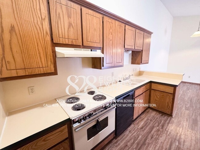 Building Photo - *COMING SOON for May-June 2026 Move in! West Norman 2 Bed/2 Bath Duplex with Two-Car Garage