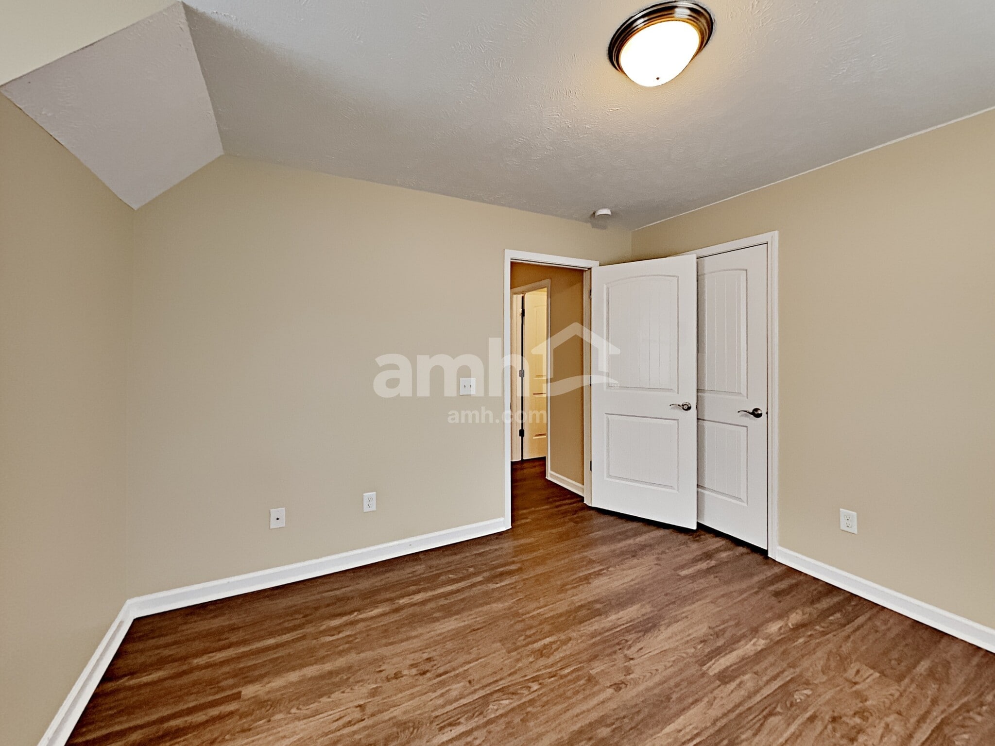 Building Photo - 2927 Painted Pony Dr