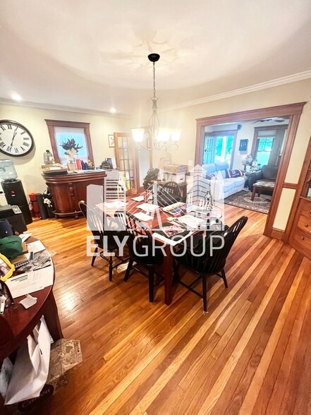 Building Photo - 230 Lake St