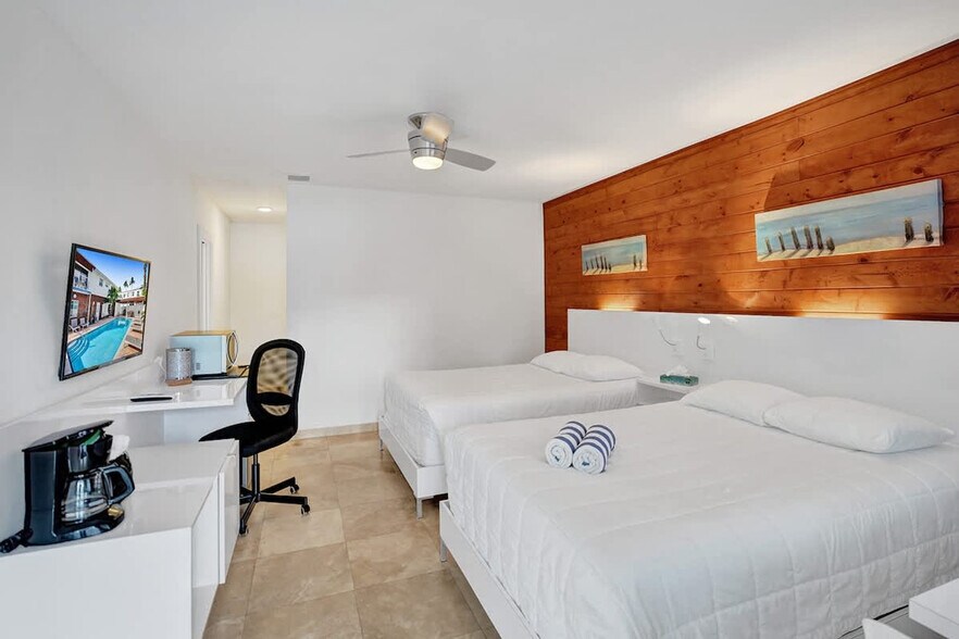 Building Photo - 3215 NE 7th St