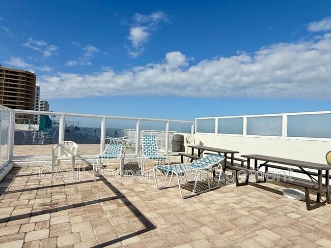 Building Photo - 3047 S Atlantic Ave