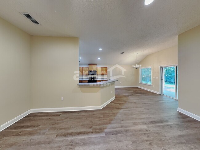 Building Photo - 12052 Hayden Lakes Cir