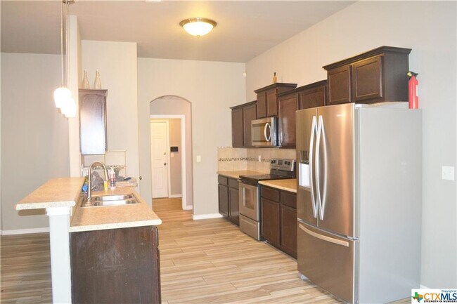 Building Photo - 5504 Spring Valley Dr