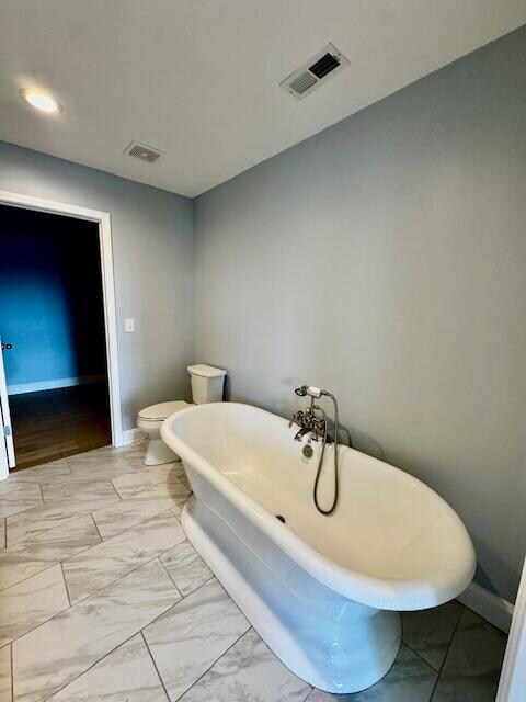 Building Photo - 1013 Squirrel Nest Ln