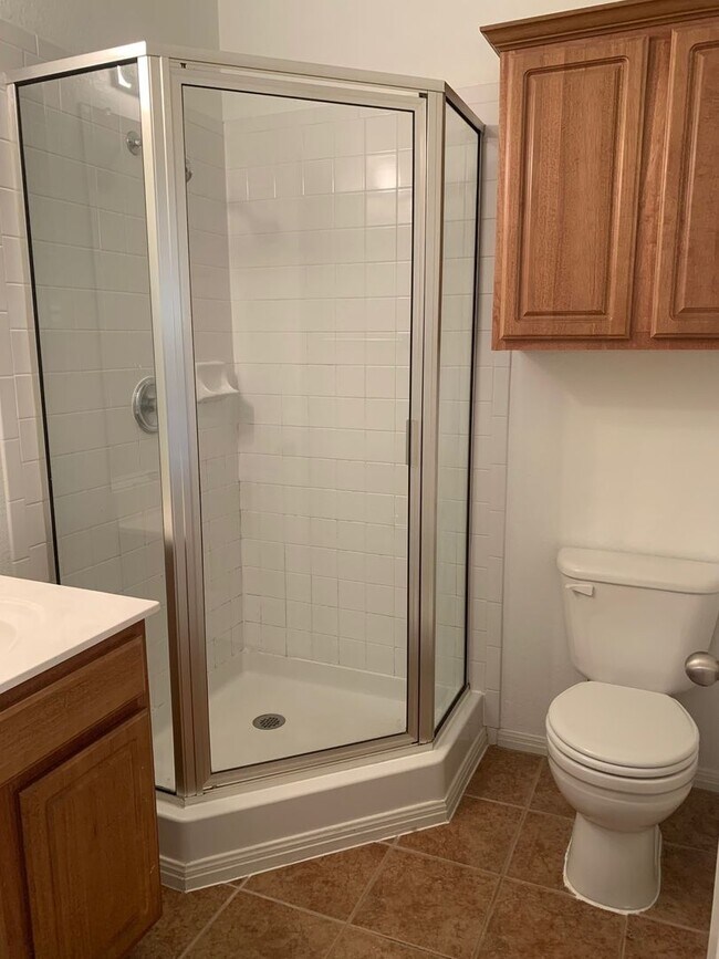 Building Photo - 1904 W 42nd St