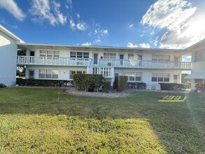 Building Photo - 79 Easthampton D