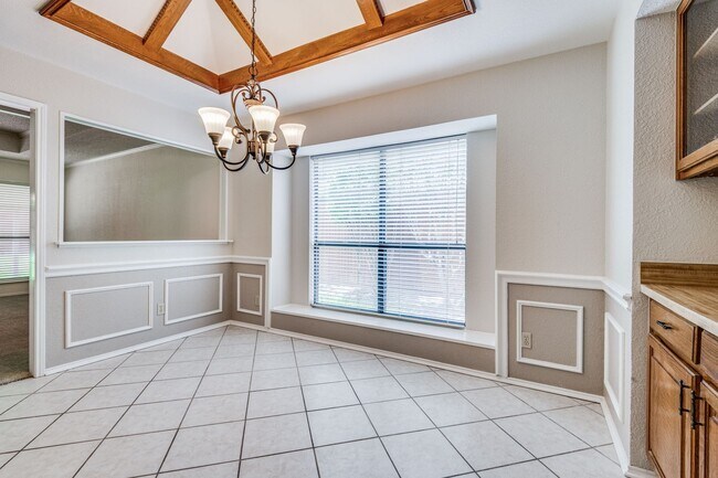 Building Photo - 3 Bed/2bath House next to Lake Arlington!