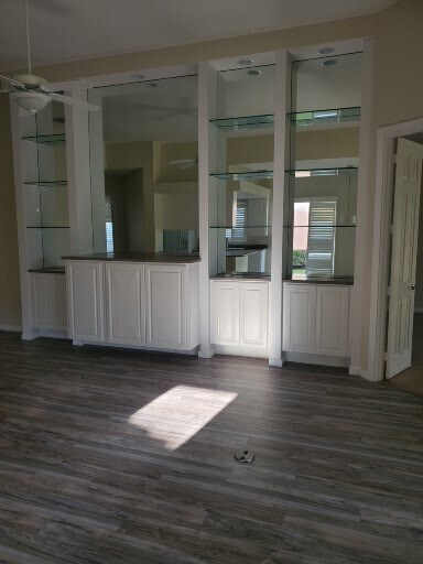 Building Photo - 11300 SW Northland Dr