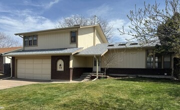 Building Photo - Beautiful 5 bedroom 2.5 bathroom home available NOW!!!